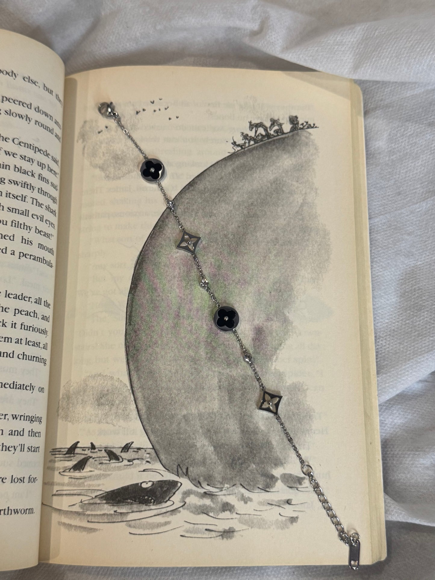 Black and sliver noir star bracelet